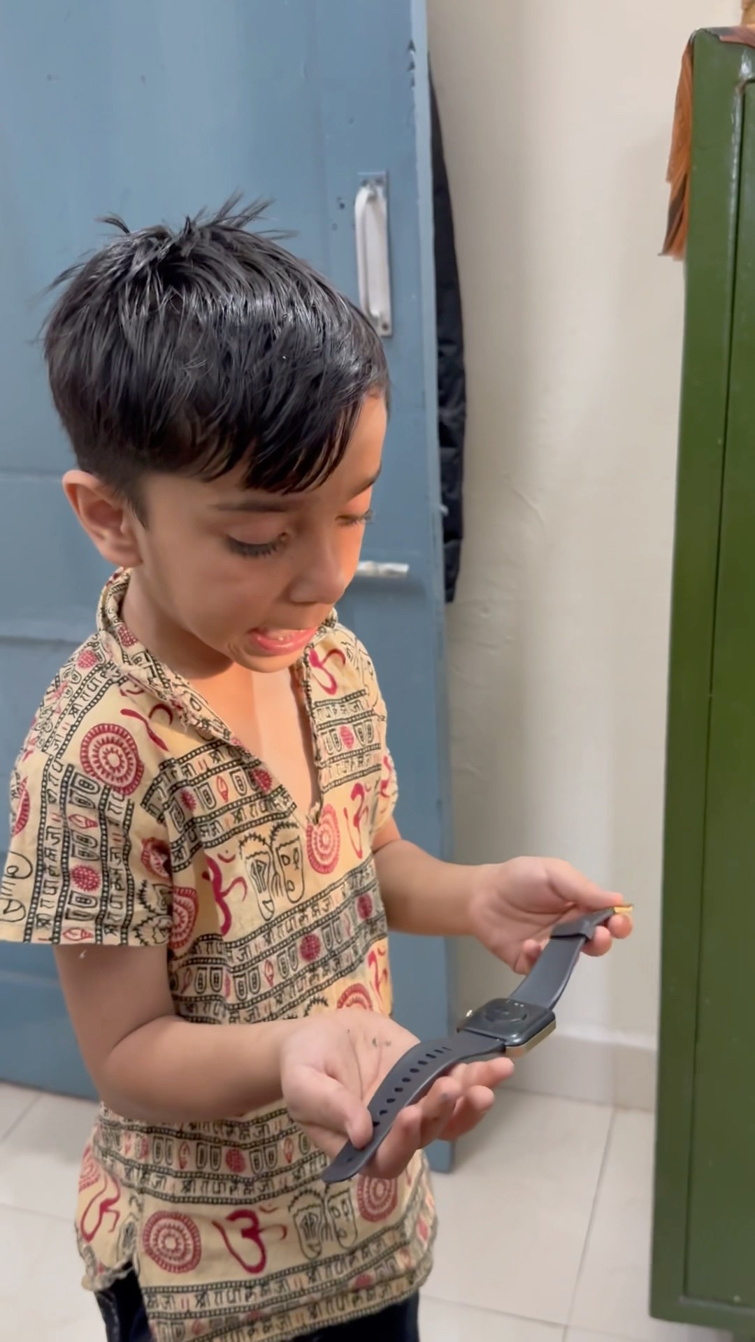 Duggu ki tarah mummy ki cheeje kis kis ko pasand aati hai ? ?? #shorts