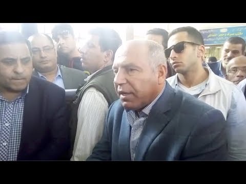 وزير النقل ل كمساري لو بتسيب الناس تزوغ يبقى أمشيك ووفر مرتبك