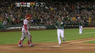 LAA@OAK: Crisp scores on a throwing error