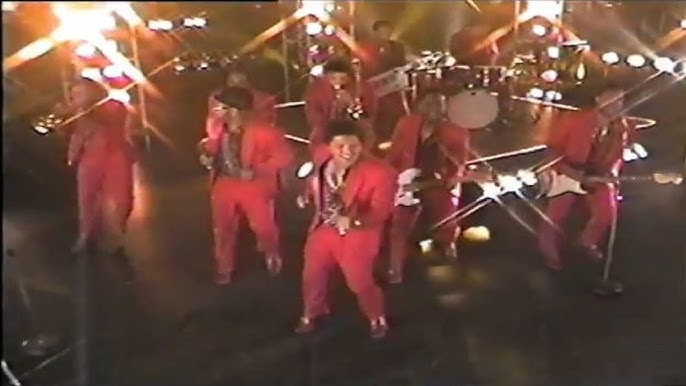 Bruno Mars Locked Out Of Heaven Official Music Video Youtube