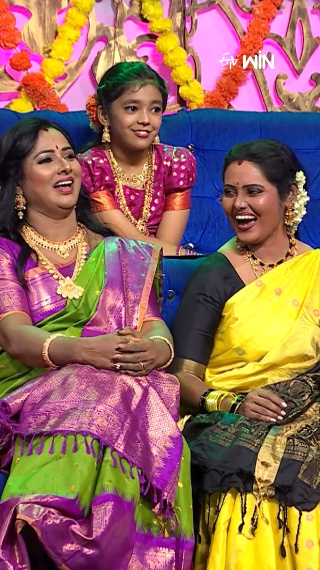 #shorts - రష్మీ, ఇంద్రజ గారు ఎవరో తెలియదంటున్న నరేష్, నూకరాజు..! #comedy #sridevidramacompany