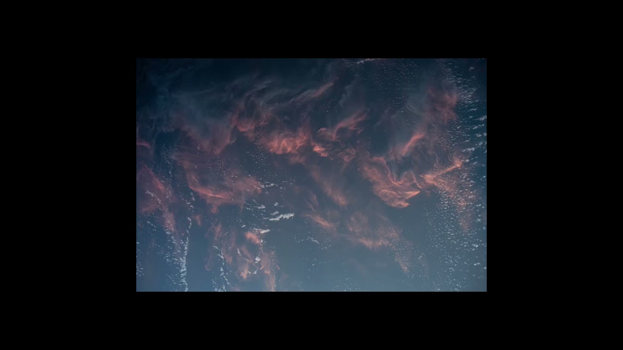 Sunset from Space: ISS’s 16 Daily Sunsets & Earth’s Fragile Beauty! 🌍🌅" 