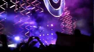 DJ Tiesto at Ultra 2013 - Silence remix