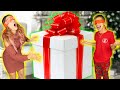 SURPRISING ANDREA & FERRAN With EARLY CHRISTMAS PRESENTS! *EXPENSIVE* 🎁 | The Royalty Family