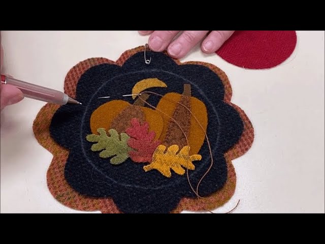 Free Wool Appliqué Patterns  Wool quilts patterns, Wool applique patterns,  Wool quilts