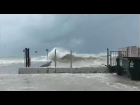Hurricane Irma expected to hit Florida Keys by daybreak Sunday