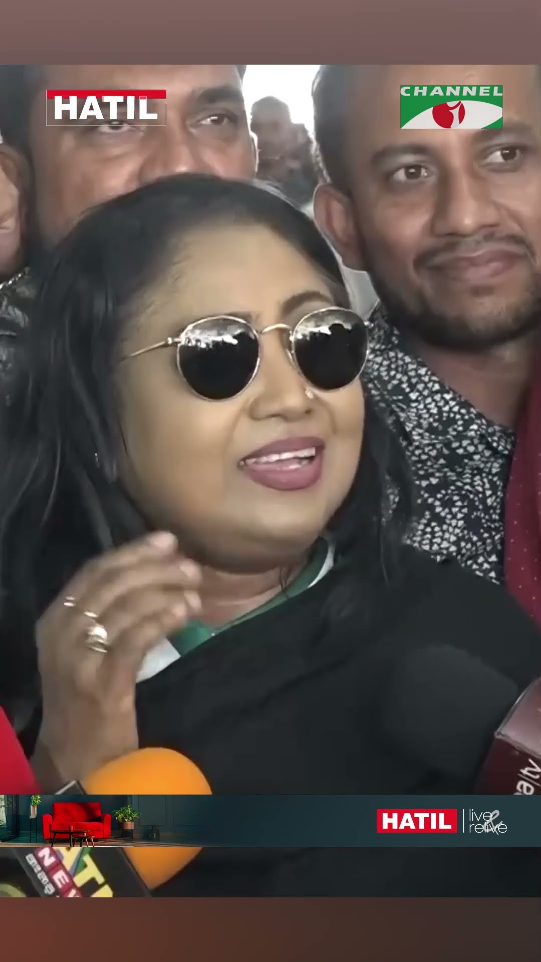 দীর্ঘ বিরতির পর দেশে ফিরে গান শোনালেন বেবী নাজনীন #shorts
