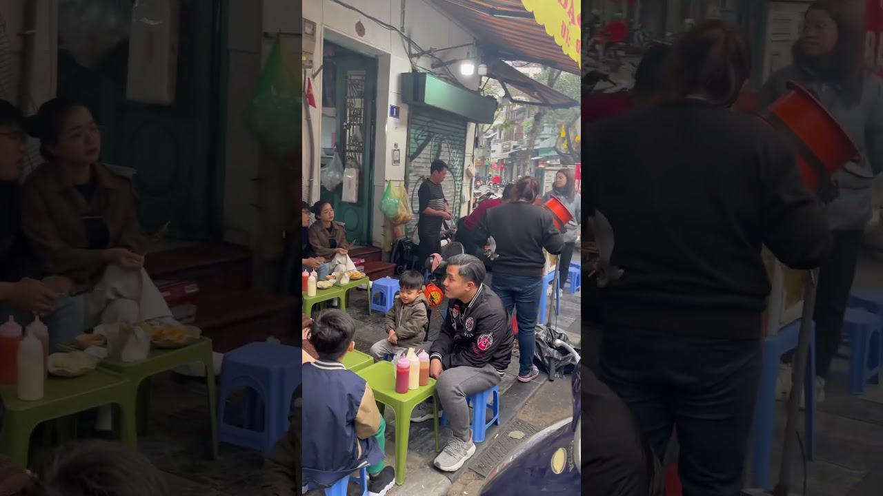 Line ups for best Vietnamese street food.   