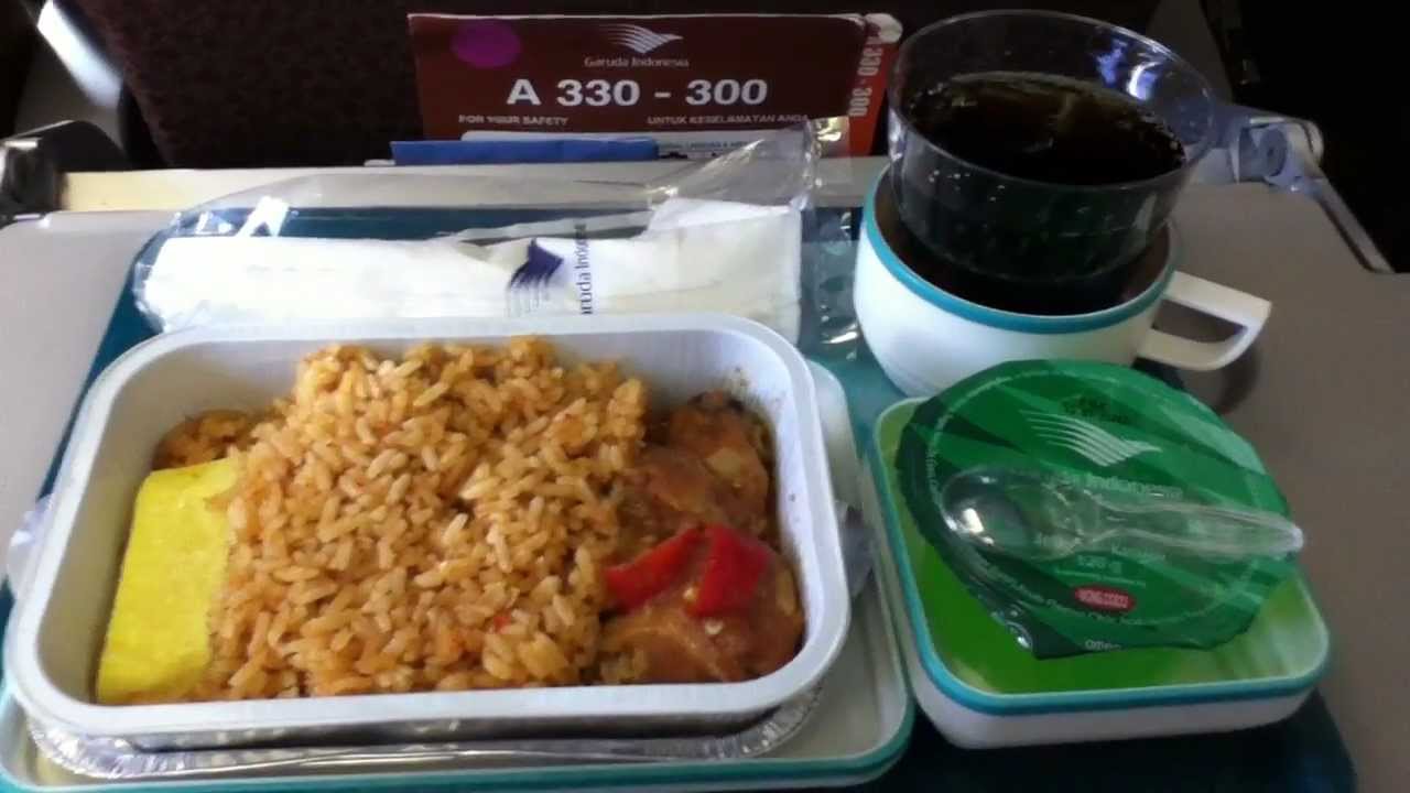 In flight Meal Garuda Indonesia Domestic - YouTube