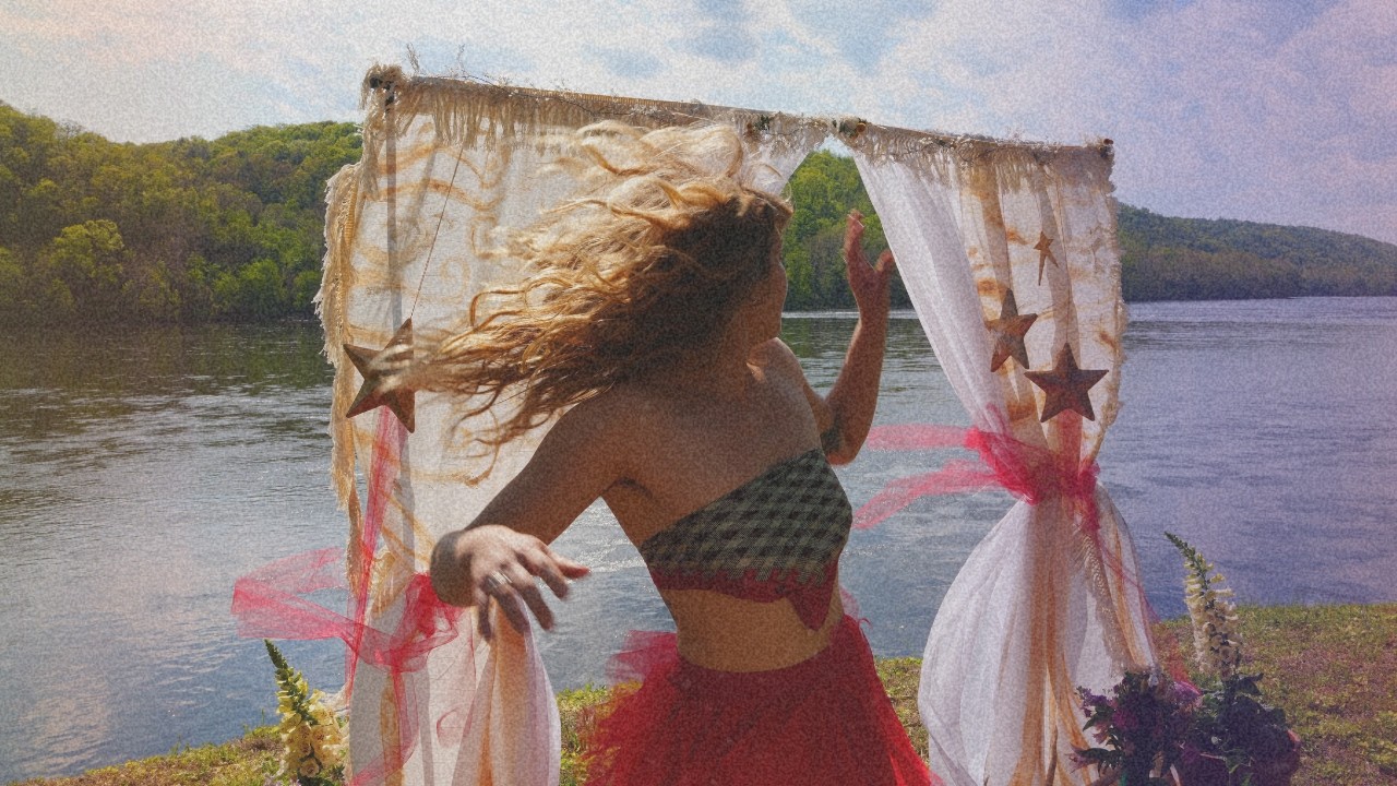 Παρακολούθηση Clover Stieve - Movement (Lyric Video) στο YouTube Παρακολούθηση Clover Stieve - Movement (Lyric Video) στο YouTube