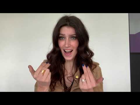 Sophie Vouzelaud vous apprend des mots en Langue des signes