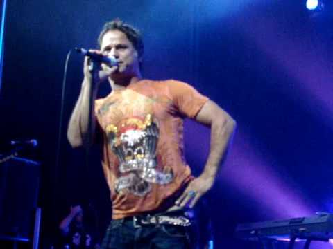 Noiseworks performing Take Me Back live @ Revesby Workers Club, Sydney, Australia on 3.10.08