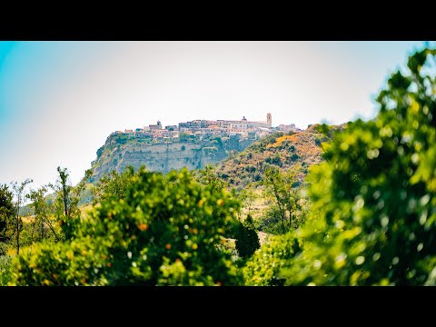 Visit Mediterraneo published this 2-minute-25-second feature, titled “Santa Severina - Borgo delle Arance,” on 2 January 2025. Its description focuses on the local aranciàru orange and frames the film as part of Ionic Tales, a project promoting traditional crafts and food products across seven villages. It adds an agricultural and culinary angle that the town walk and aerial film do not provide. The piece is promotional storytelling about a local product, not a directory of farms or a guarantee that tastings and sales are available on any given day; ask local operators about current arrangements.