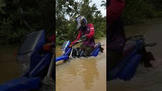 Yamaha Xtz125 Ride In Water 