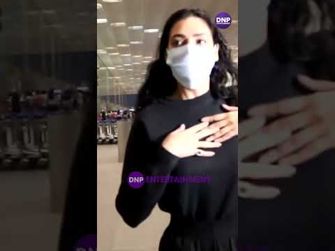 Esha Gupta flaunts her all black attire at the airport || DNP ENTERTAINMENT