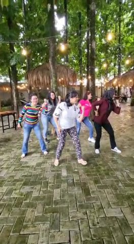 Senam Kreasi Tua Tua Keladi | Tinydance