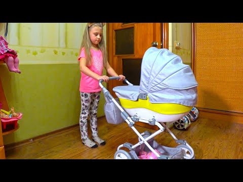 Ярослава КАК МАМА кормит и гладит вещи КУКЛАМ Видео для детей