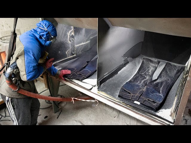 Distressed Jeans Mass Production Process. Korean Denim Jeans Factory class=
