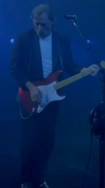 Here’s a clip of Sorrow live from the concert film A Delicate Sound of Thunder 1989. #PinkFloyd