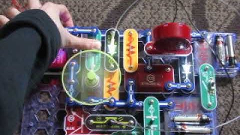 Snap Circuits Light | Project 10: Box Cover Circuit (SEIZURE WARNING)