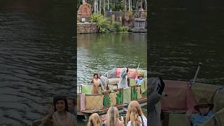 Pocahontas and Meeko say Good Morning #waltdisneyworld #shorts #subscribe #disney #disneycharacters