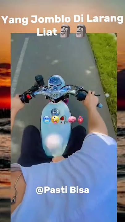 Pegang Burung 🧠❤️‍🩹🐦🐦 #romantis #short #meme #vidiolucu #naikmotor #pacaran