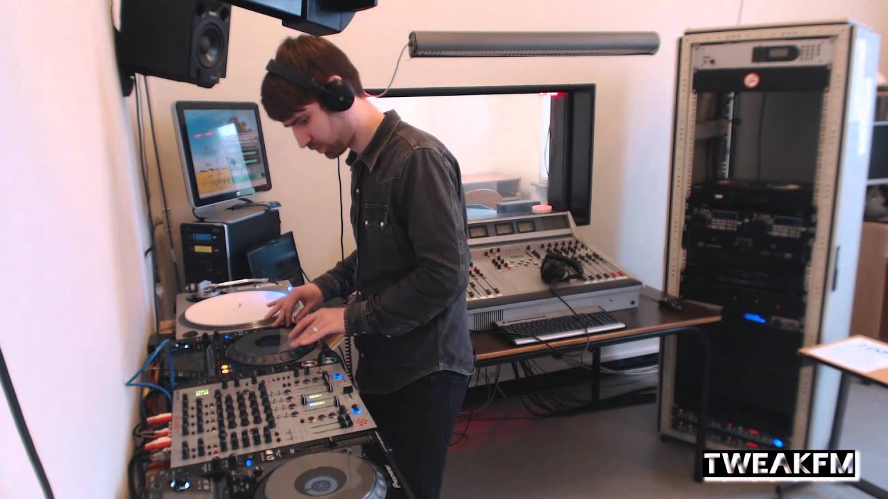 Don Williams in TweakFM (Mojuba, a.r.t.less, Wandering)