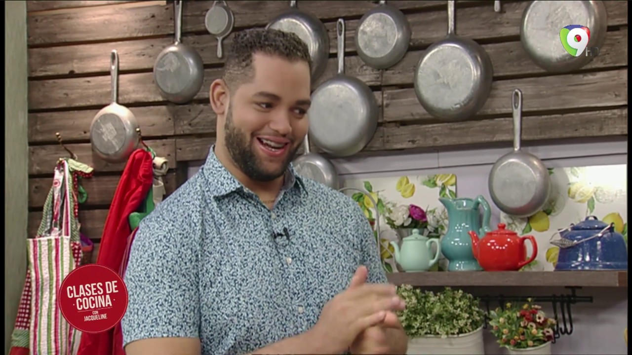 Hoy en Clases de cocina Red velvet flan navideño 1/2 - YouTube
