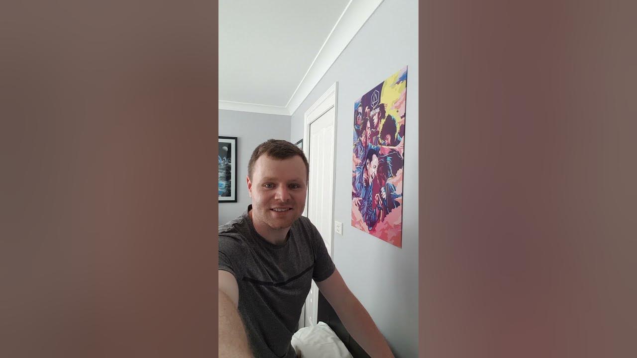 Quick and Easy Tips - How to Stick the Magnet to hang your Displate 