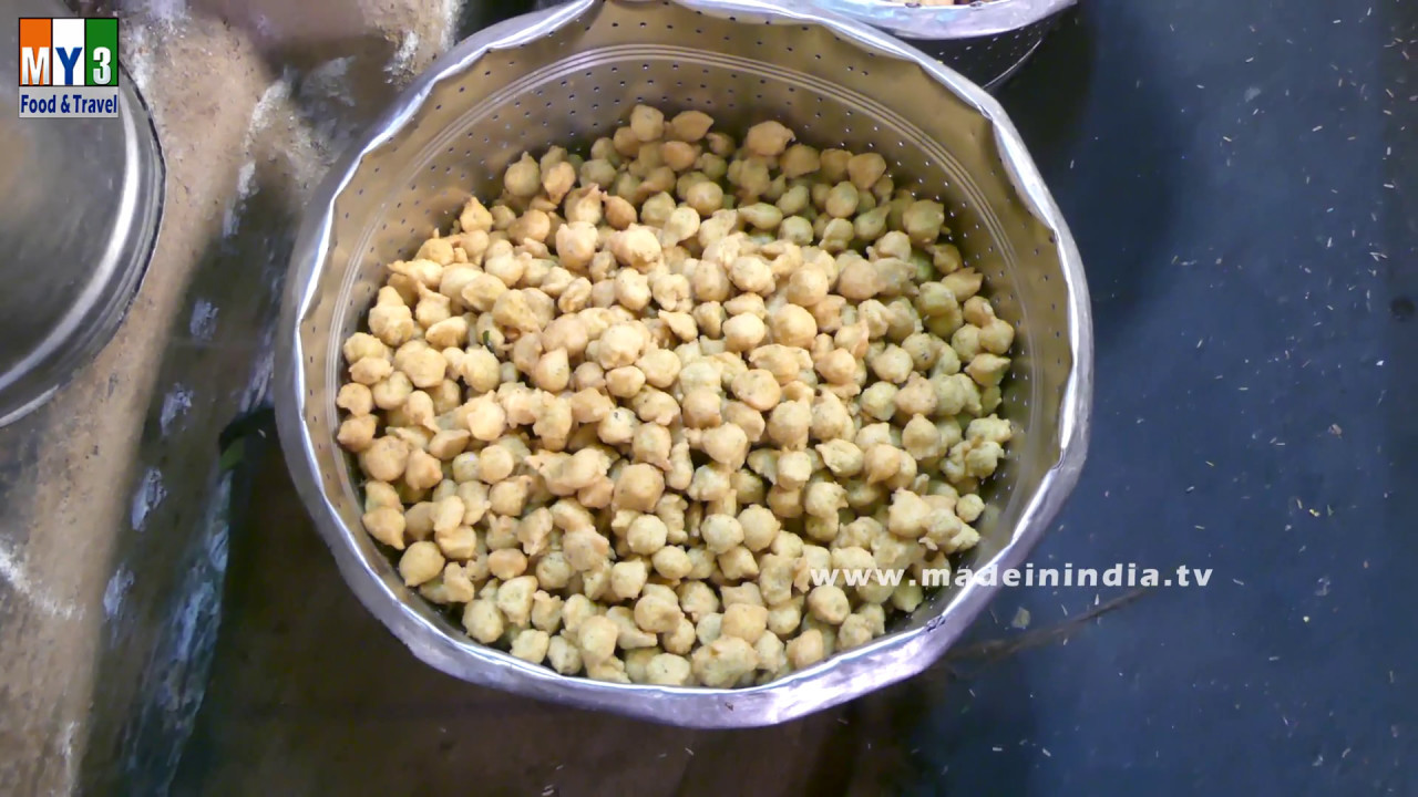 Moongdal Dumplings Curry Making in South indian Style | Pesara Punugu Curry street food | STREET FOOD