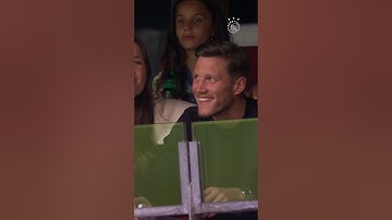 A very warm welcome in the Johan Cruijff ArenA for Wout Weghorst! ⚪️🔴⚪️