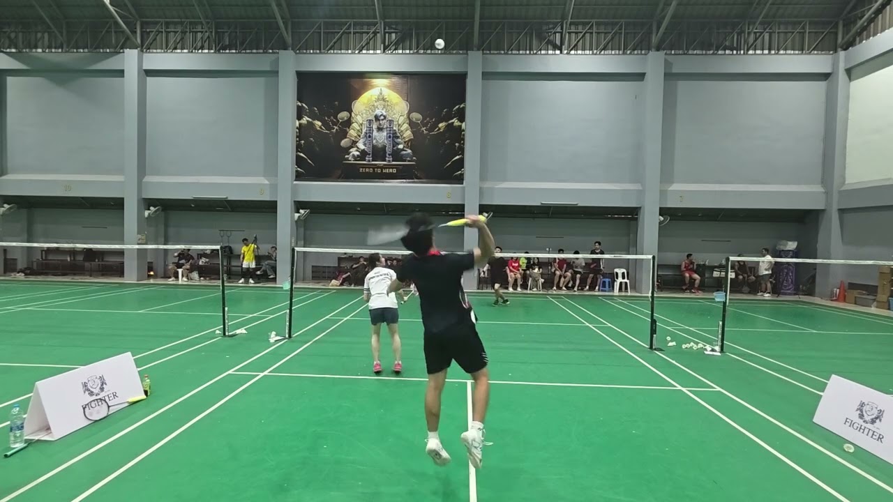 รายการดักตบ มือ N- แบ่งกลุ่ม นุ้งป๊อป โอม พบ กิ๊ก วัฒน์ (Singha Smash)