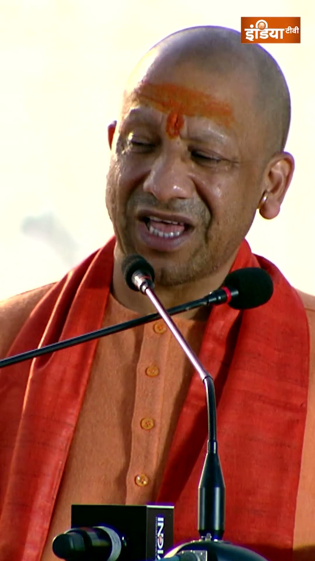'आजम खान के समय लोगों की कुंभ में दर्दनाक मौत'...#cmyogi  ने #mahakumbh2025 पर खुलकर बोला #shorts