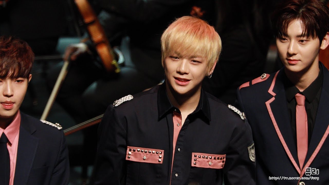 180123 워너원(Wanna One) 강다니엘 - 콘서트 부문 최우수상 수상 (이데일리 문화대상)