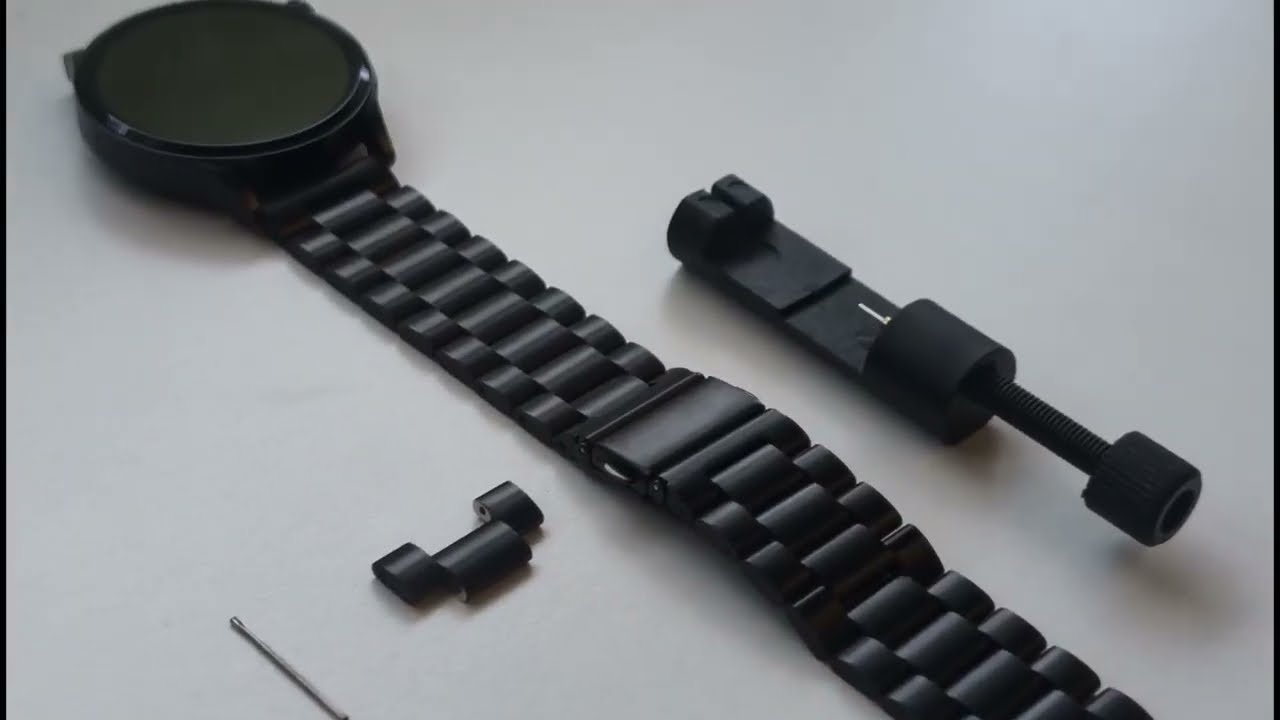 Titan Smartwatches: Tutorial to Adjust the Strap in Minutes | DIY Guide 