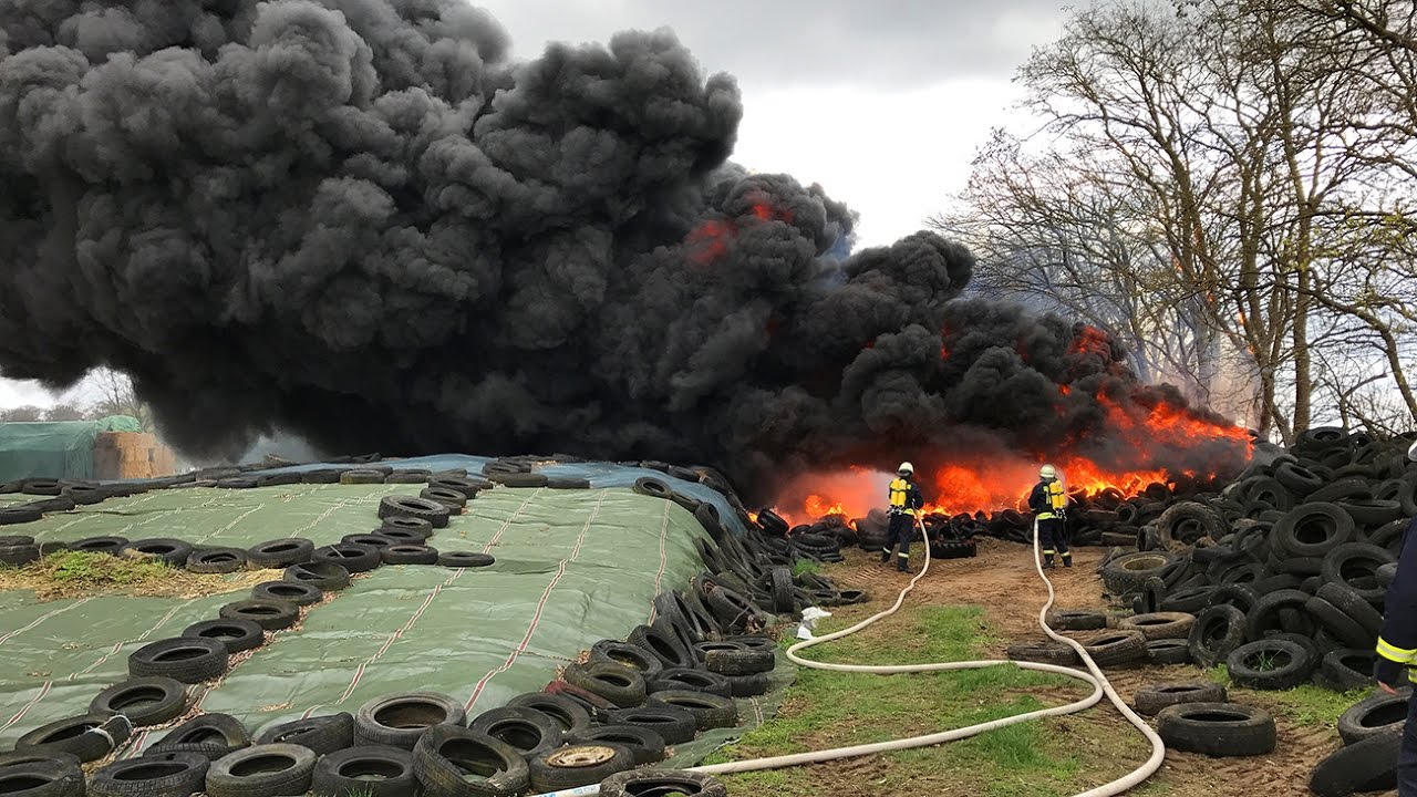 Zündelnde Kinder sorgen für Brand - Rauchwolke kilometerweit zu sehen