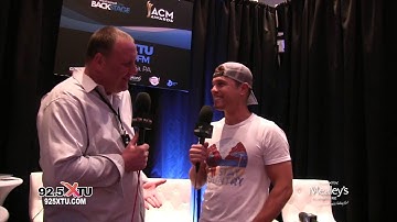 Dustin Lynch With Razz At the ACM Awards