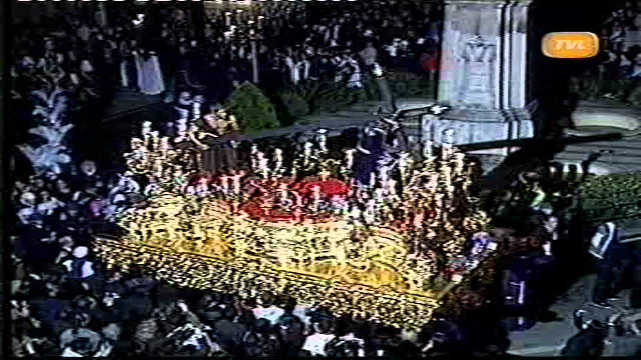 Salida de la Hdad. del Nazareno (TVLinares) - Semana Santa Linares 2011 (3/4)