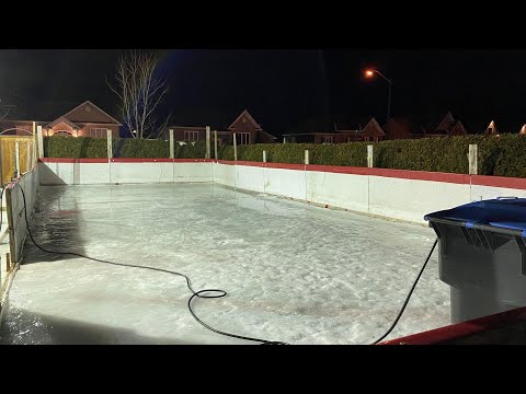 Vidéo: Comment construire une patinoire de ses propres mains ?