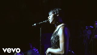 Fantasia - Summertime/Hood Boy (Walmart Soundcheck 2010)