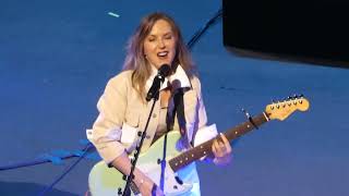 Liz Phair - 6&#39;1&#39; (Disney Hall, Los Angeles CA 5/10/2022)