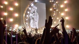 Queen & Adam Lambert - We Will Rock You (Live @ Ziggo Dome)