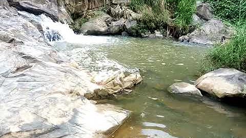 Cảnh đẹp thiên nhiên thác nước hình trái tim núi rừng hồ thác bà Yên Bái làm mê hồn người đã đến.