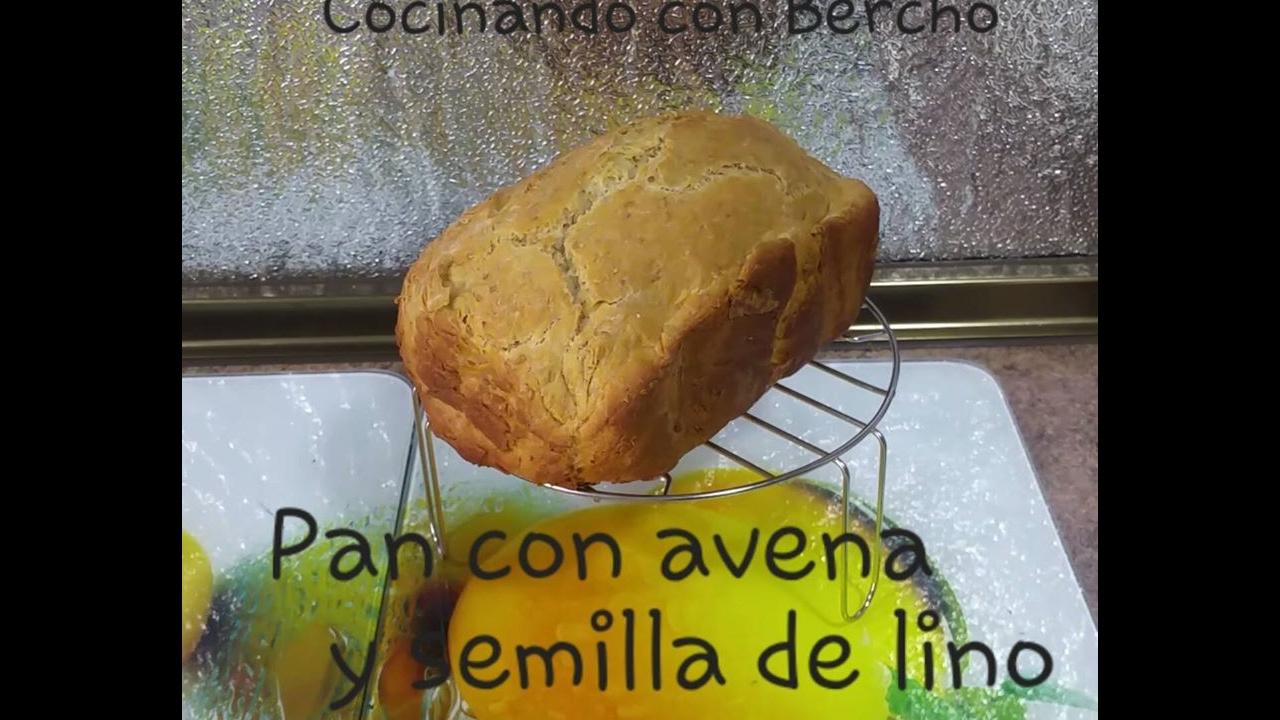 Pan con copos de avena y semillas de lino