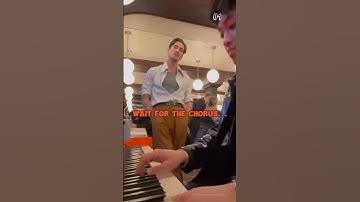 Thumbnail of DAMIANO DAVID canta in un RISTORANTE il suo SINGOLO: “Born With A Broken Heart”