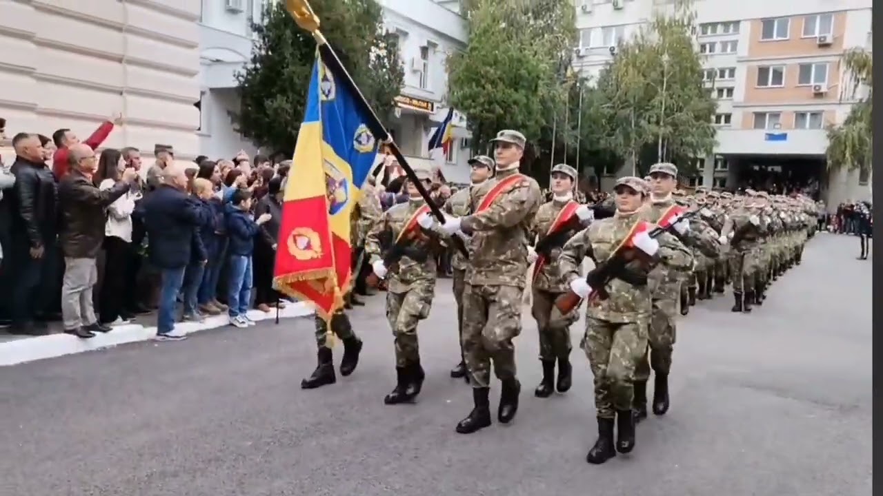 Military band at the Medical Military Institute/ Defilare Institutul Medico Militar #military #band