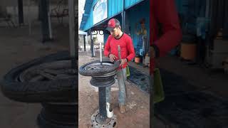 Máquina de desenbeiçar pneu