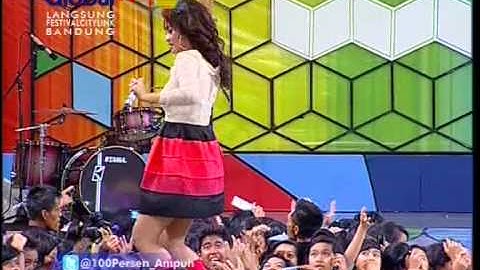 FITRI CARLINA Live At 100% Ampuh (22-10-2012) Courtesy GLOBAL TV