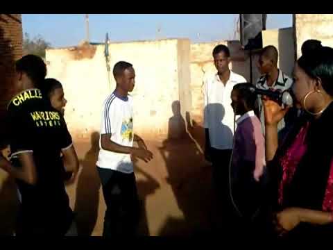 ايمن الشبلي و مواهب الناس دي مالا كدا طرب سوداني