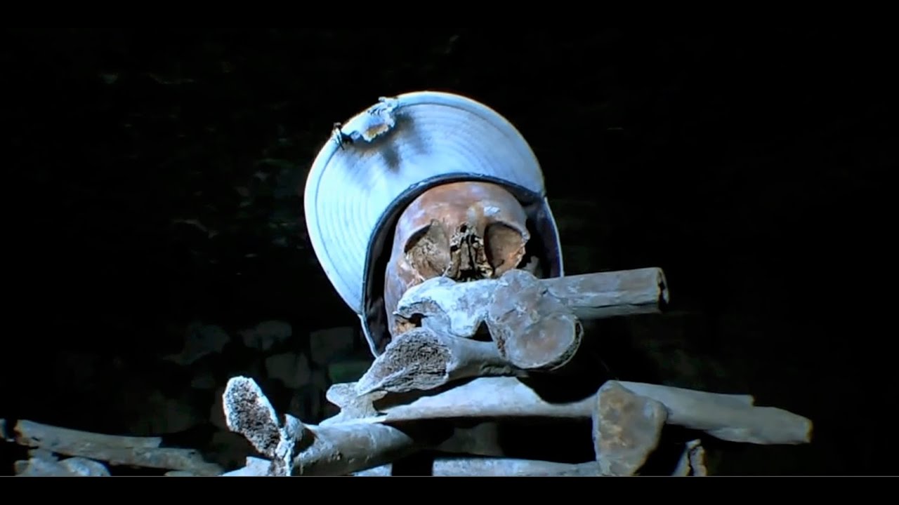 UNDERGROUND KONTROL_PARIS CATACOMBES_UK01/FNM